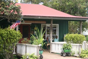 The Ulupalakua Store across from the winery